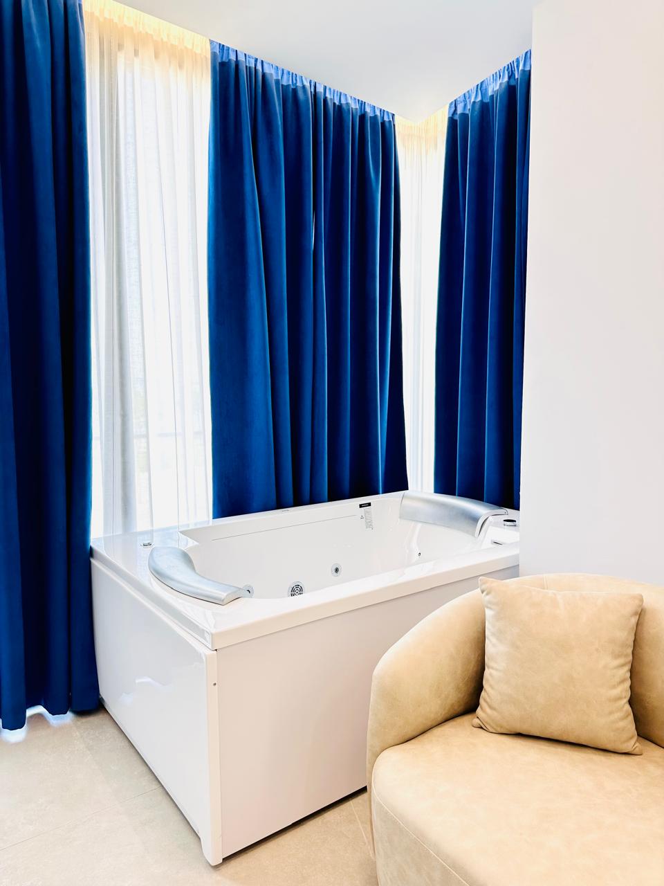 Listing 1457140633421878131