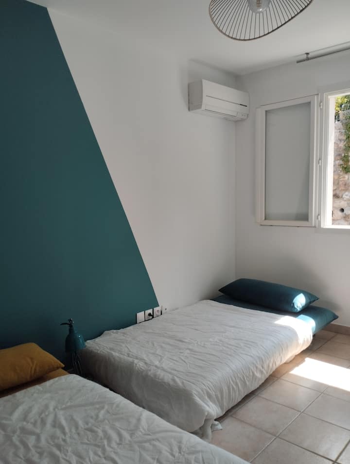 საძინებელი 1