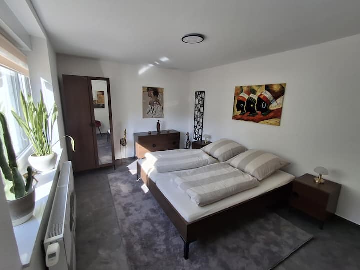 Მშვიდი საძინებელი მშვიდი ღამეების გარანტიაა. 