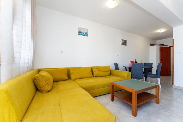 მისაღები ოთახი