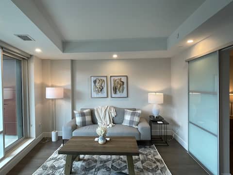 Successful Airbnb property: Downtown, bright, cozy & modern 1 Bedroom in Downtown Halifax