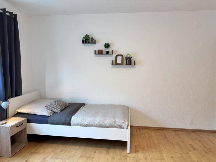 The apartment and all rooms are comfortably equipped for both short and long stays.