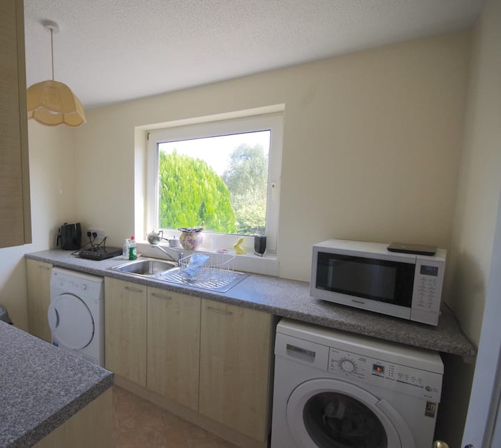 Guest Suite - 2 Bedrooms, Shower Room, Kitchenette - Plymouth