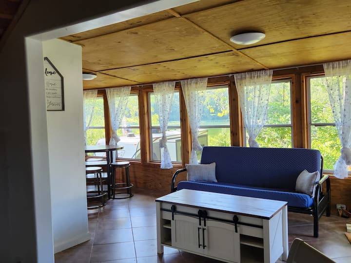 Cabin On Big Twin Lake - Dowagiac, MI