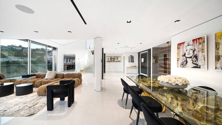 Where is Flame Kiss The fire gallery image 3