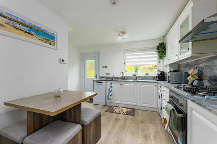 Dale House Cozy 3-bedroom Home Stay East Kilbride - East Kilbride