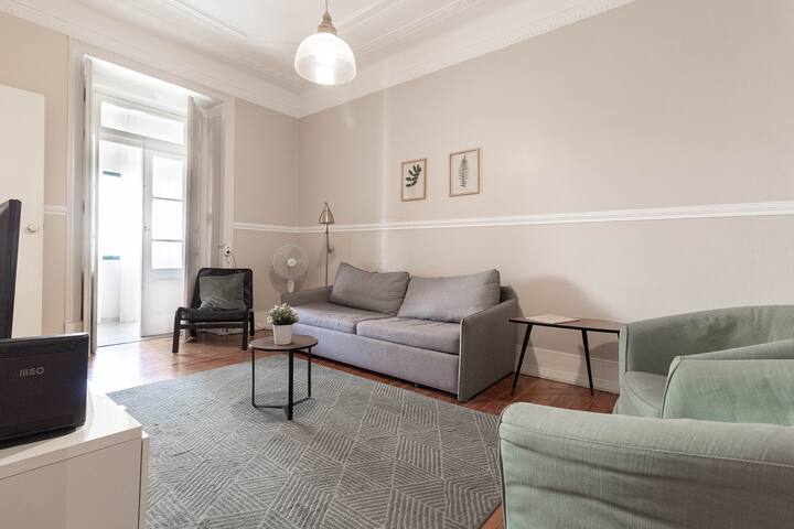 Alkanet Apartment, Anjos, Lisbon gallery image 2