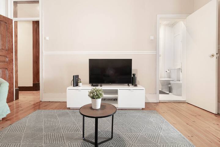 Alkanet Apartment, Anjos, Lisbon gallery image 4