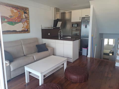 Popular Airbnb listing: Sun and sea apartment in Cádiz