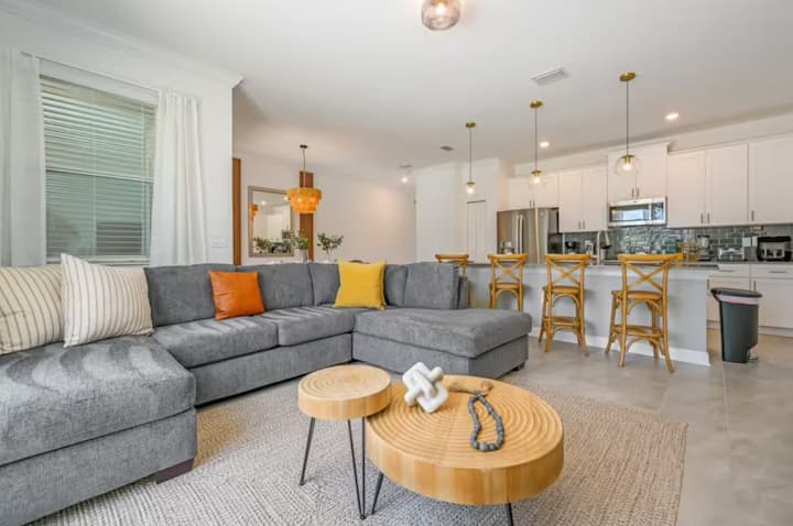 New Private Pool | Resort Home | 10 Min Disney - Kissimmee, FL
