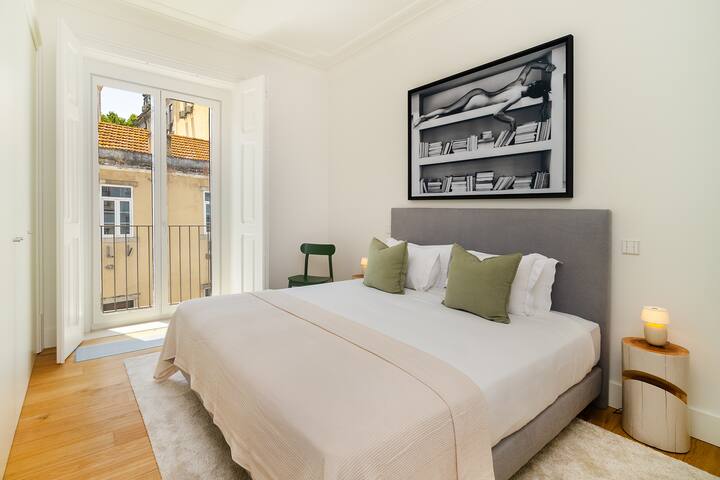 Timeless Design Meets Central Convenience gallery image 2