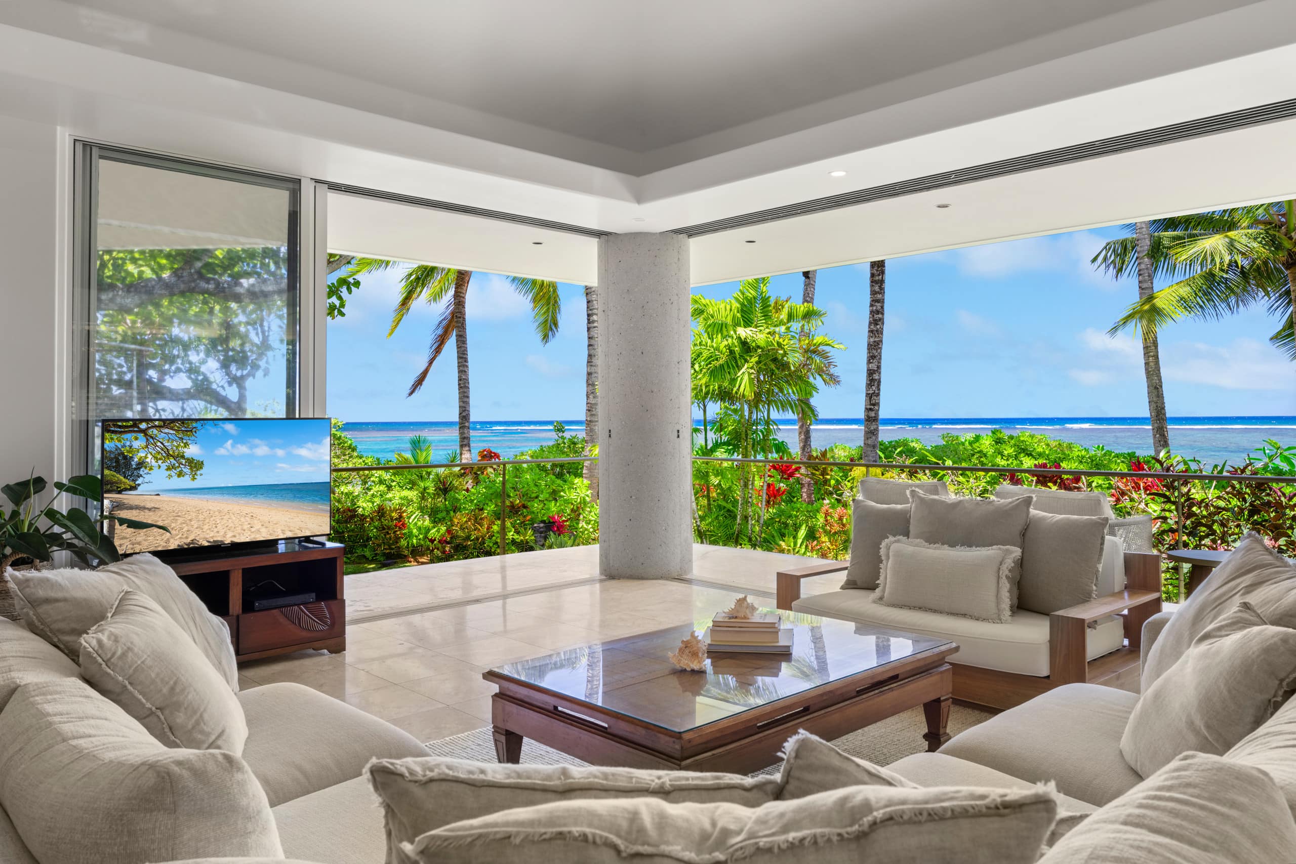 Home in Kilauea · ★4.87 · 3 bedrooms · 5 beds · 3 baths - Image 1