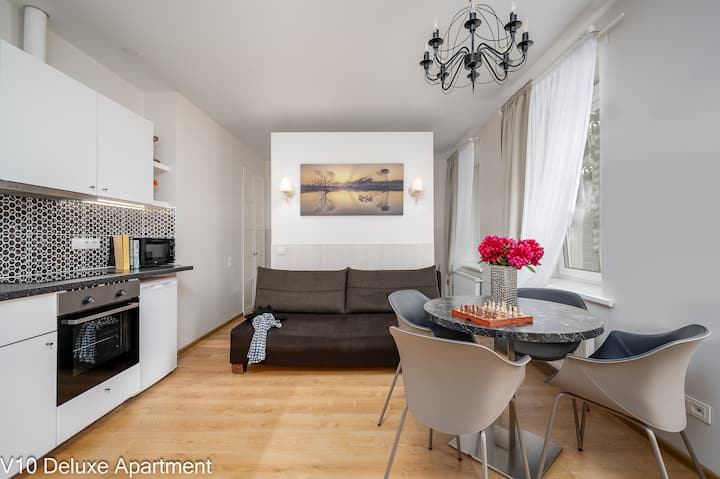 15 Min Walk Old Town  Sunny Cozy Deluxe Apartment - Vilnius