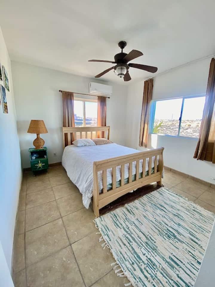 Spavaća soba na katu u sredini 