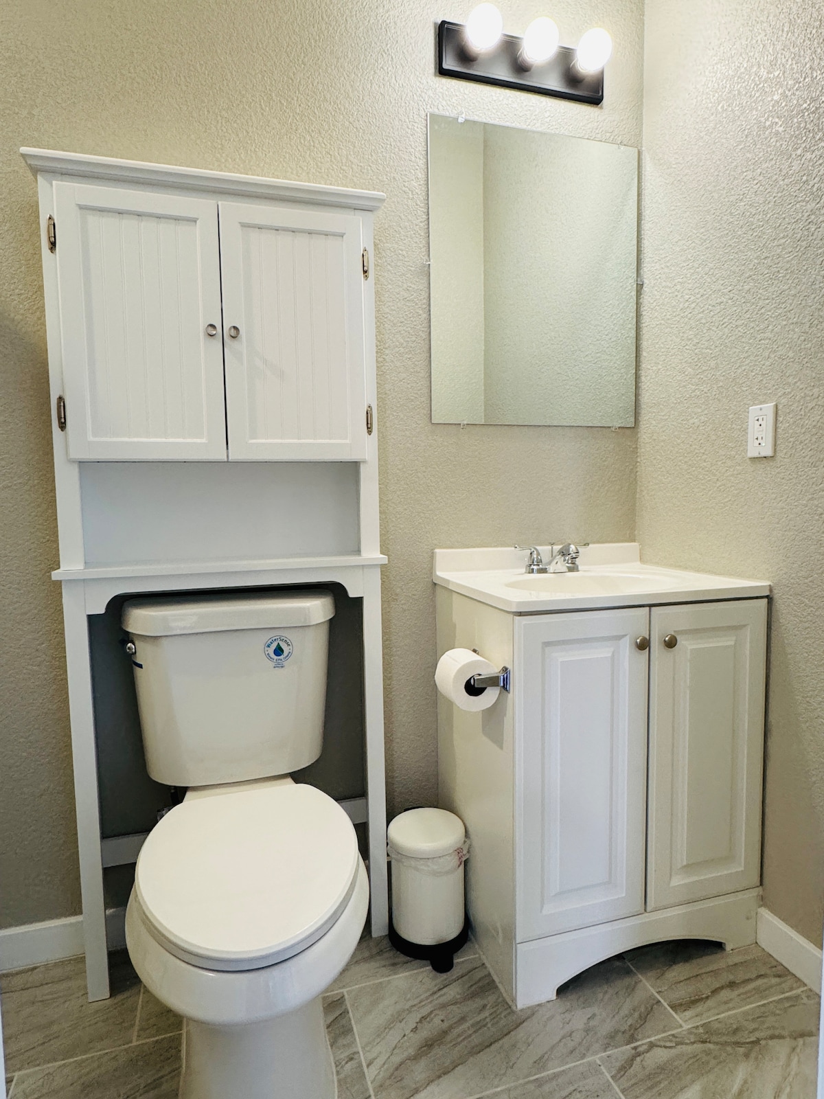 Modern Guest Studio