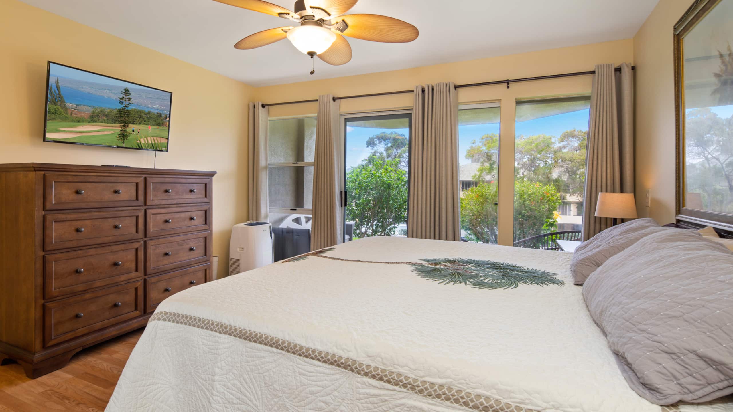Garden condo, resort amenities! - Photo 10