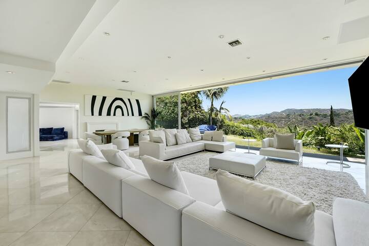 Luxury Dream Villa in Bel Air gallery image 3