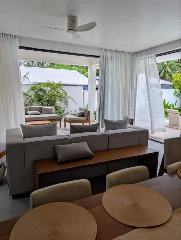 6-bedroom Villa W/ Pool - 90 Mins Boat From Male - Maldives