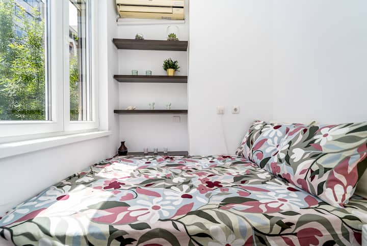 Პატარა საძინებელი, საწოლის ზომა 190x120 სმ