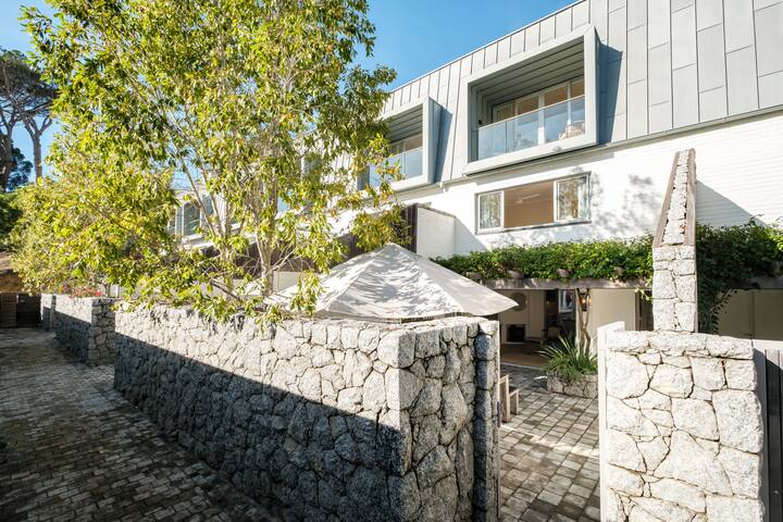 Beautiful Townhouse in Higgovale gallery image 4