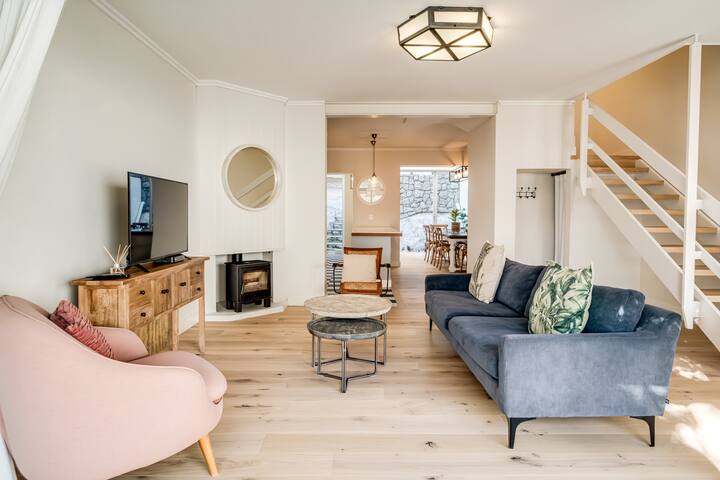 Beautiful Townhouse in Higgovale gallery image 3