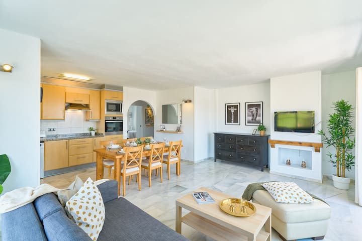 Olivos Golf Penthouse Duplex Views + Solarium - La Cala de Mijas