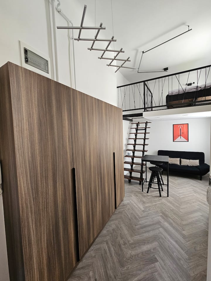 Chic Little Central Apartment - Budapeste