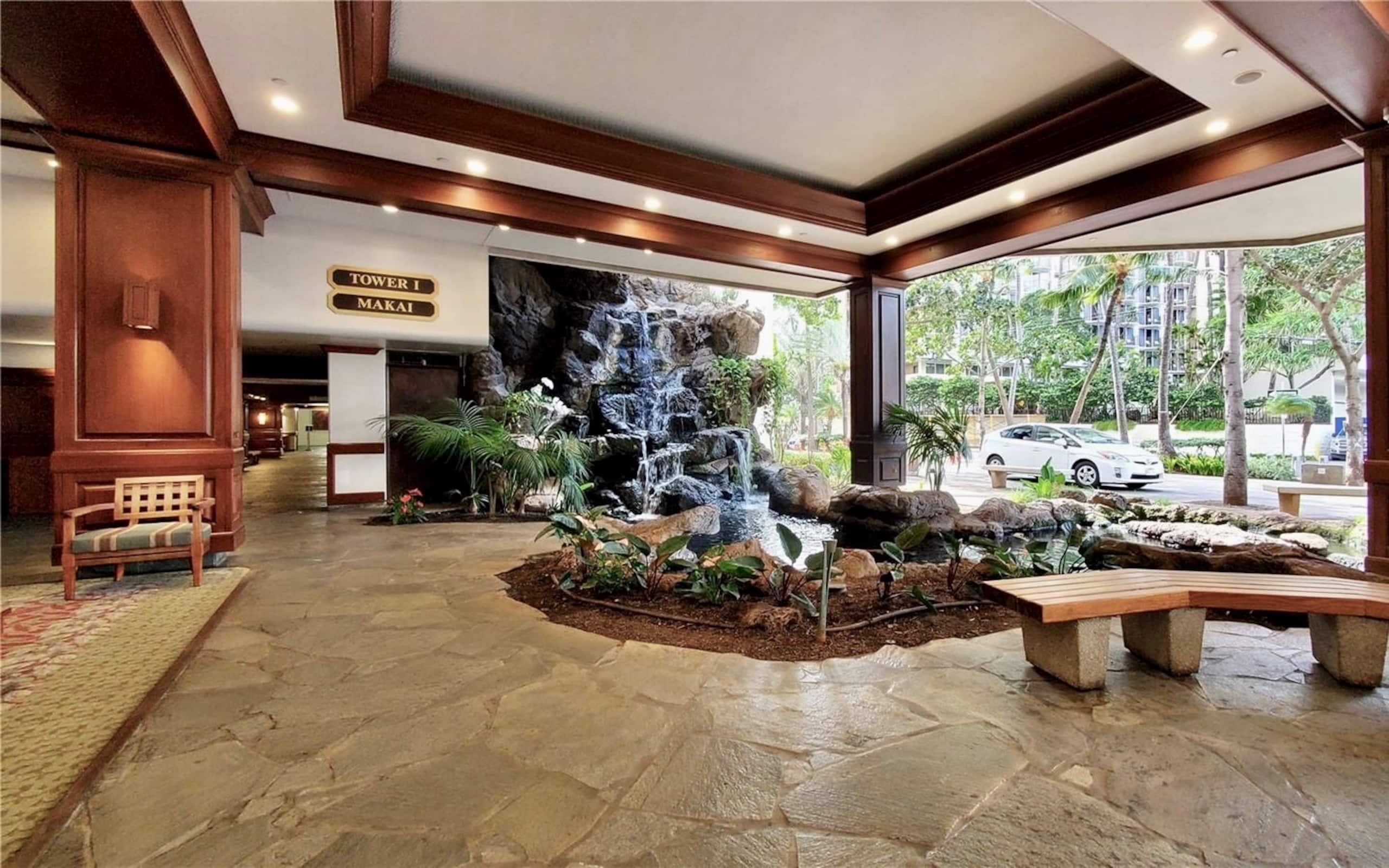33FL-DiamondHD & Ocean View-Upscale-1BR w/Parking - Image 50