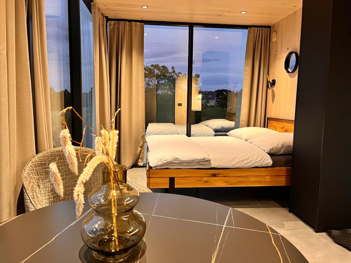 Top Airbnb: ÖÖD mirror house with forest view in Rhein Hunsrück Kreis