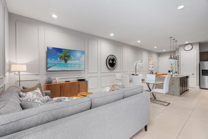 Cozy 4bdrm Villa Near Disney! - Celebration, FL