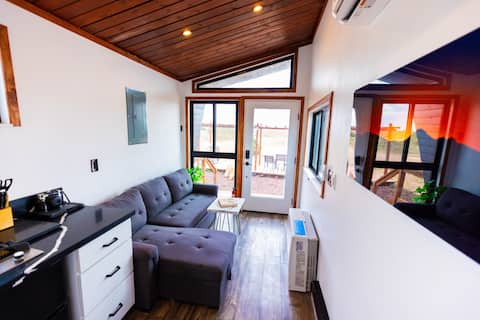 Top performing Airbnb: #1 Rated Grand Canyon Stargazing Tiny Home in Valle
