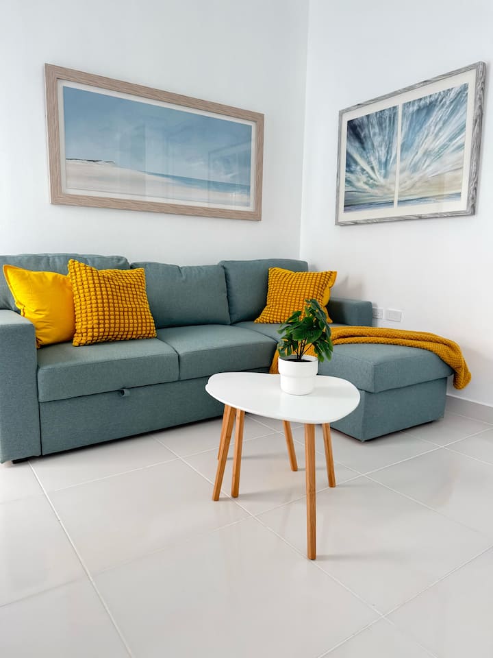 Spacious Gem - 2br/1ba Walk To Beach / Restaurants - Puerto Rico