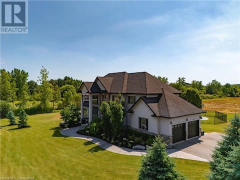 10Acre paradise perfect for your sports weekend