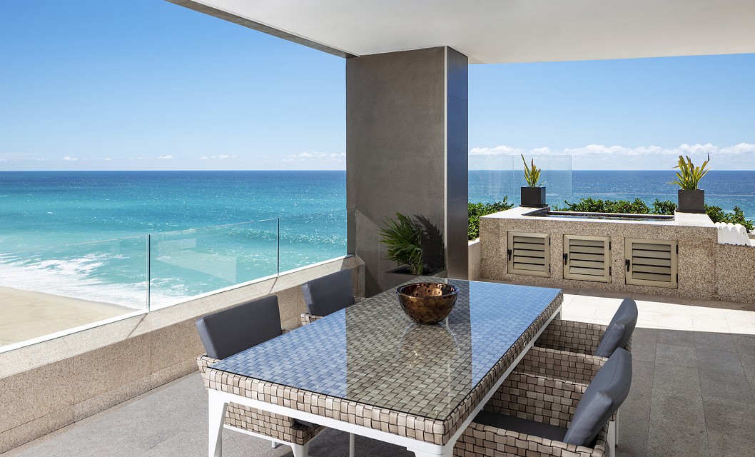 3-Bedroom Oceanfront Penthouse w/ Private Hot Tub — 3 bedroom vacation rental in Cabo San Lucas