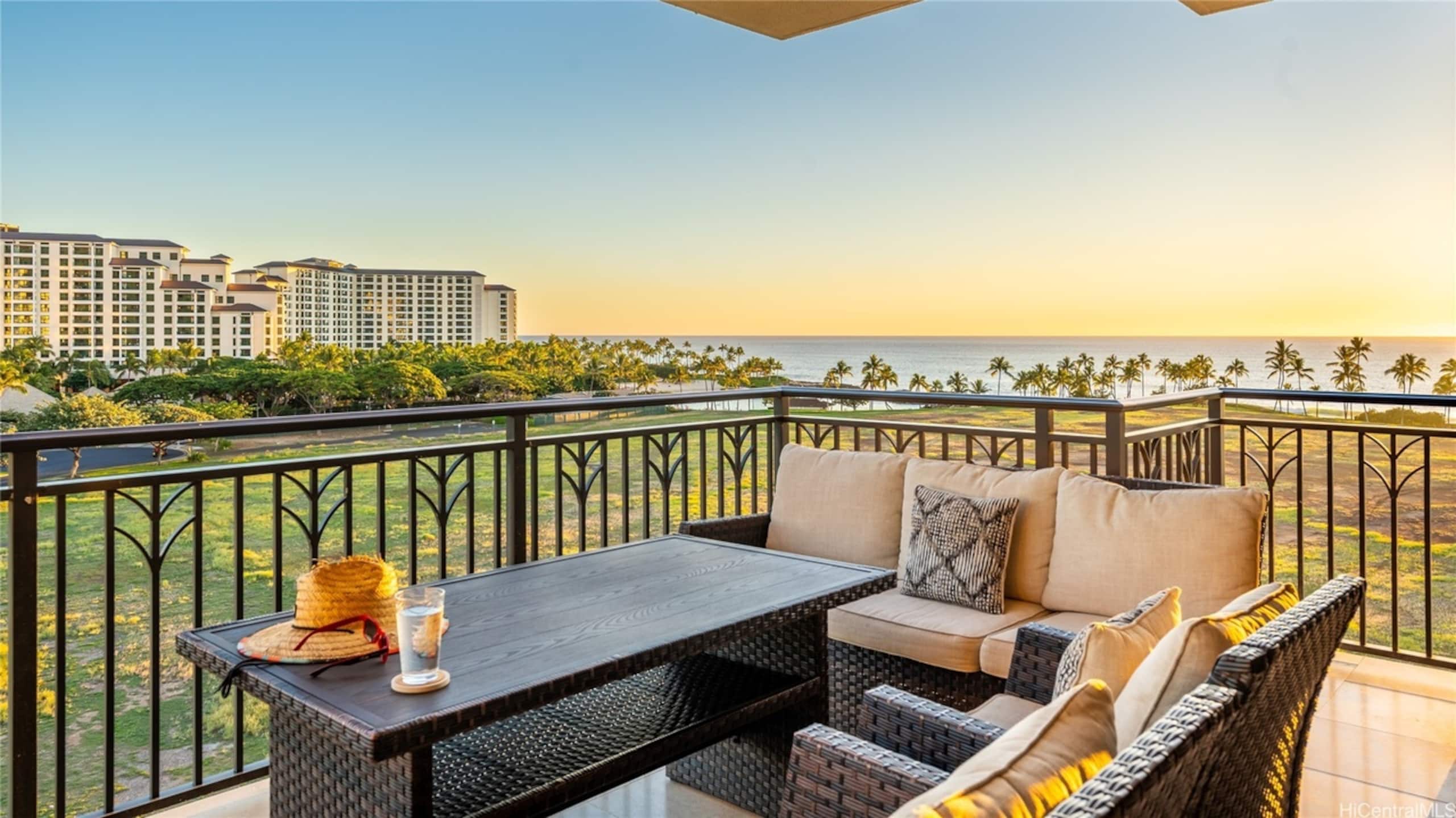 Condo in Kapolei · ★5.0 · 2 bedrooms · 3 beds · 2 private baths - Image 3