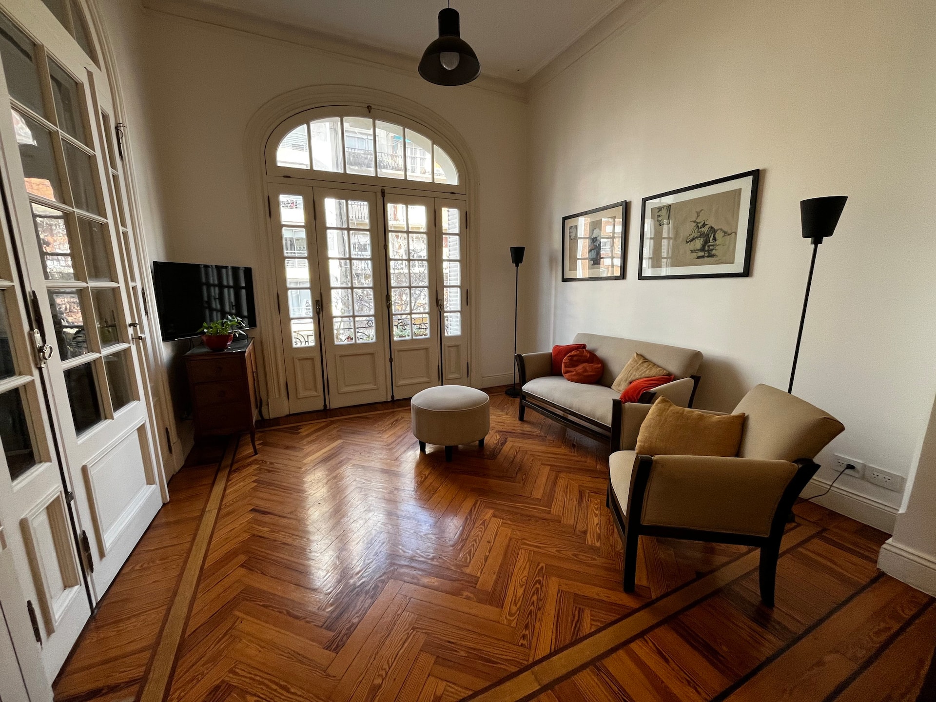 Apartamento com 2 dormitórios estilo francês em Belgrano