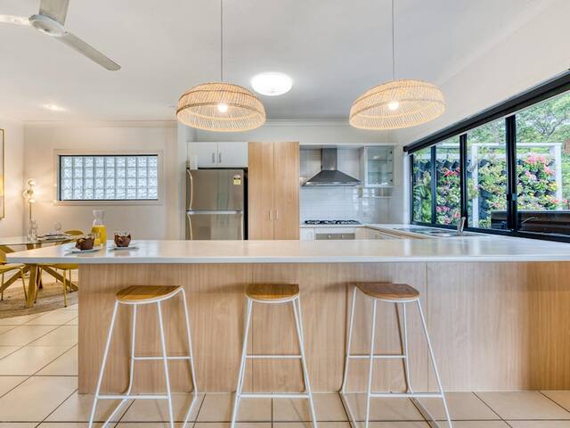 Beautiful Home on the Hill gallery image 2