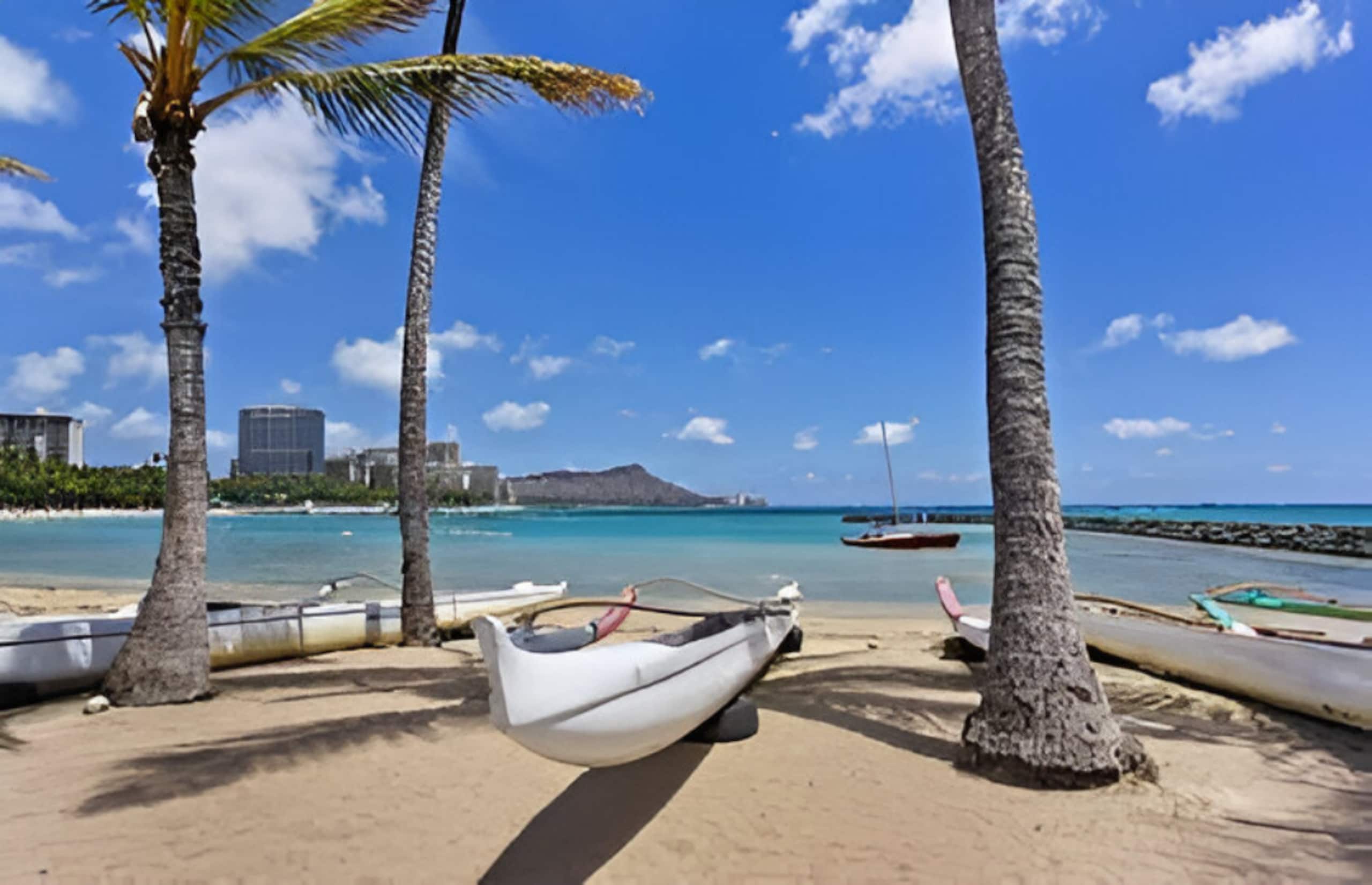 Condo in Honolulu · ★5.0 · 1 bedroom · 2 beds · 1 private bath - Image 35
