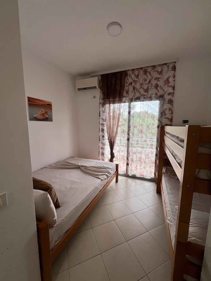 Room For 4 Person - Velipojë
