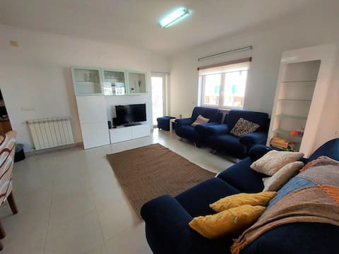 Top performing Airbnb: Golden Terrace Gold Stone in União Das Freguesias De Pataias E Martingança