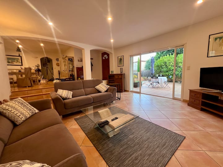 Maison Provençale Avec Piscine - Le Pradet