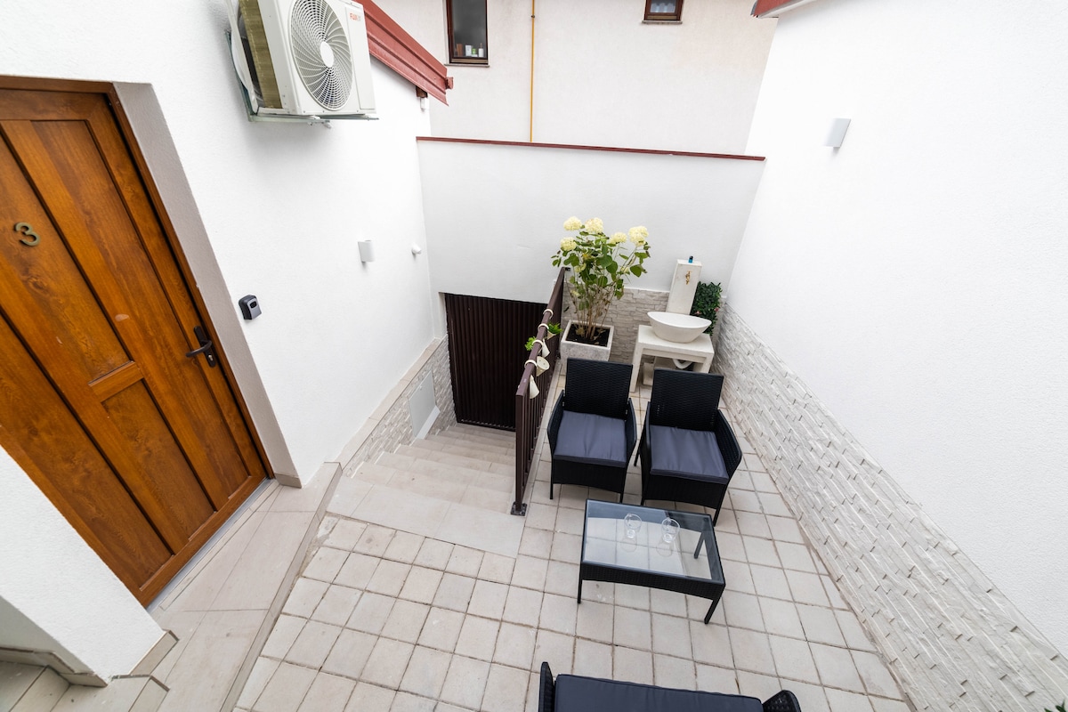 Old Town Toplik Design studio