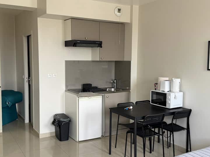 Nid Cosy Avec Netflix, Wifi Et Parking Inclus - Gagny