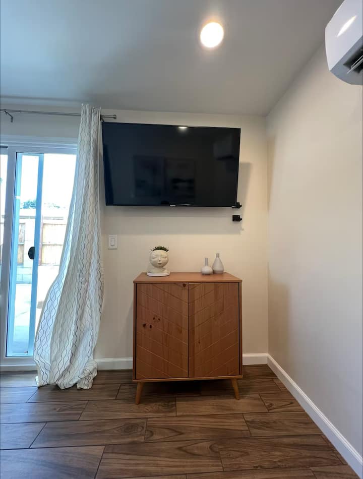 Cozy Adu Whittier Wpatio/parking - La Palma, CA