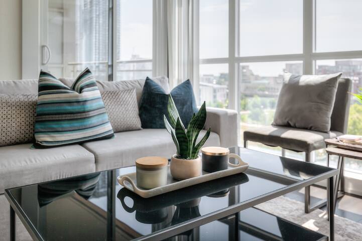 2BR Escape in Heart of Downtown | Free Parking