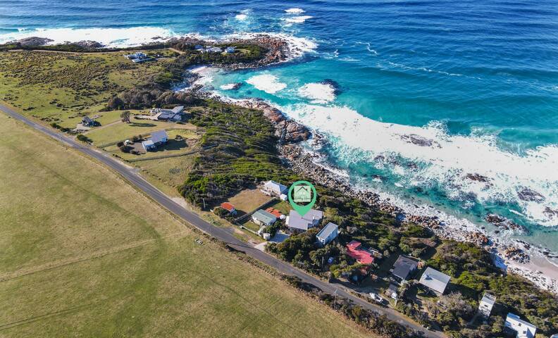 Eleven62 Bay Of Fires Beach House gallery image 2