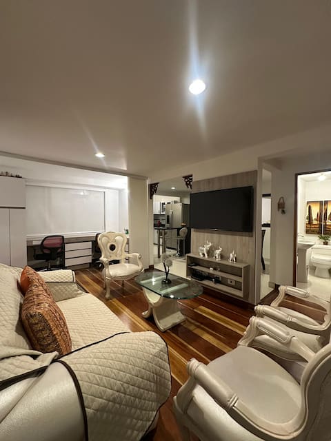Popular Airbnb listing: House in a quiet area. 3 bedrooms. Parking in Manizales