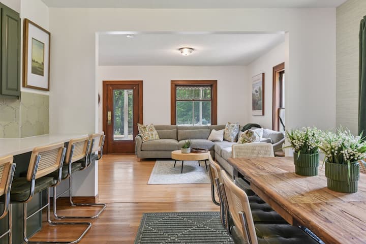 Minnetonka Farmhouse - Long Lake, MN