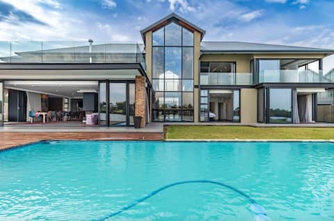 3066 Water's Edge