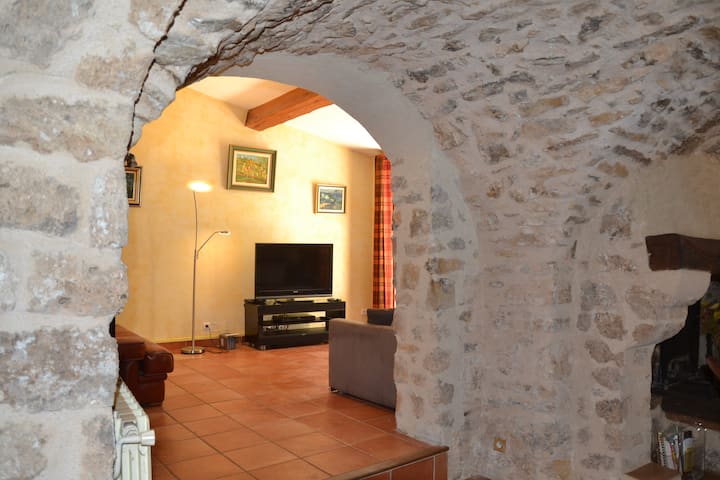 Maison De Charme Avec Piscine - Saint-Guilhem-le-Désert